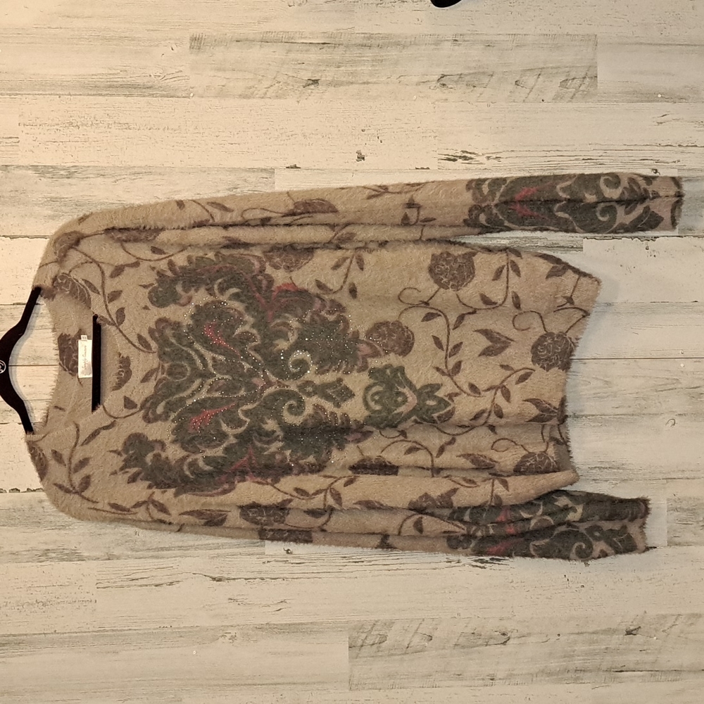 0106 Simply Couture Floral Sweater